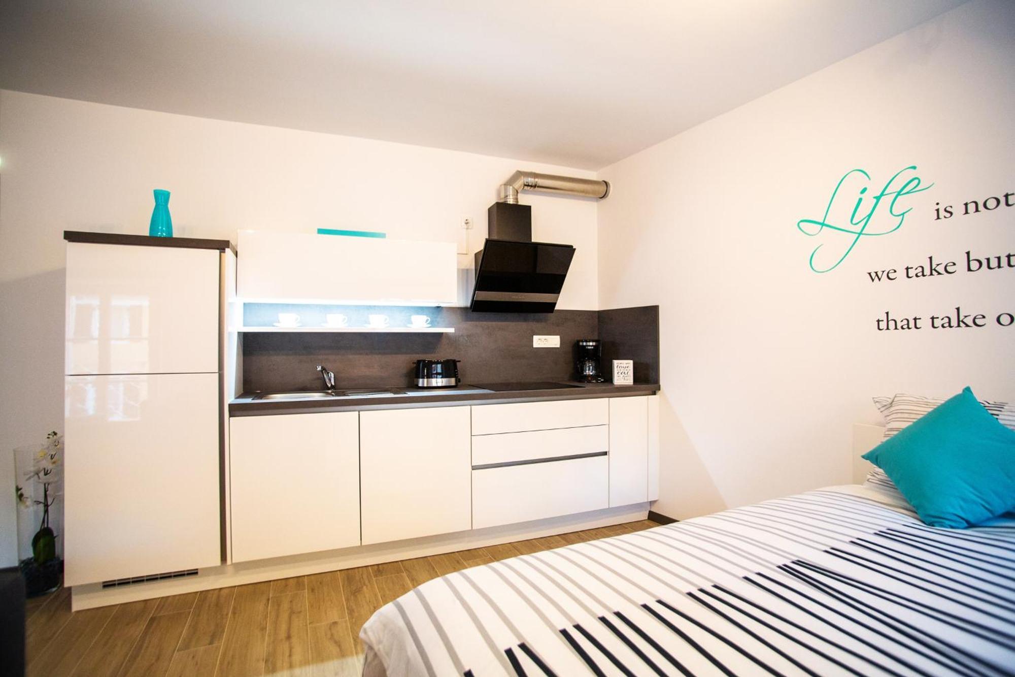 Azzurro Apartment Piran Exterior photo